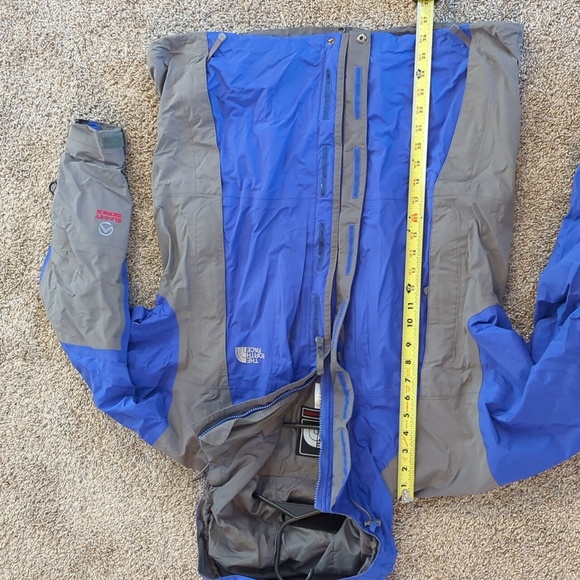 The North Face Gore-Tex Summit Series Winter Jacket, Blue and Gray, Medium women - Picture 10 of 11